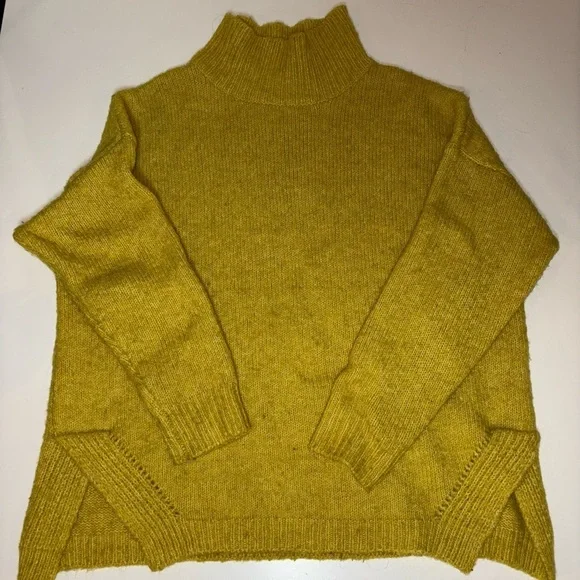 Lyla & Luxe Cozy Mustard Turtleneck Sweater - Picture 3 of 5